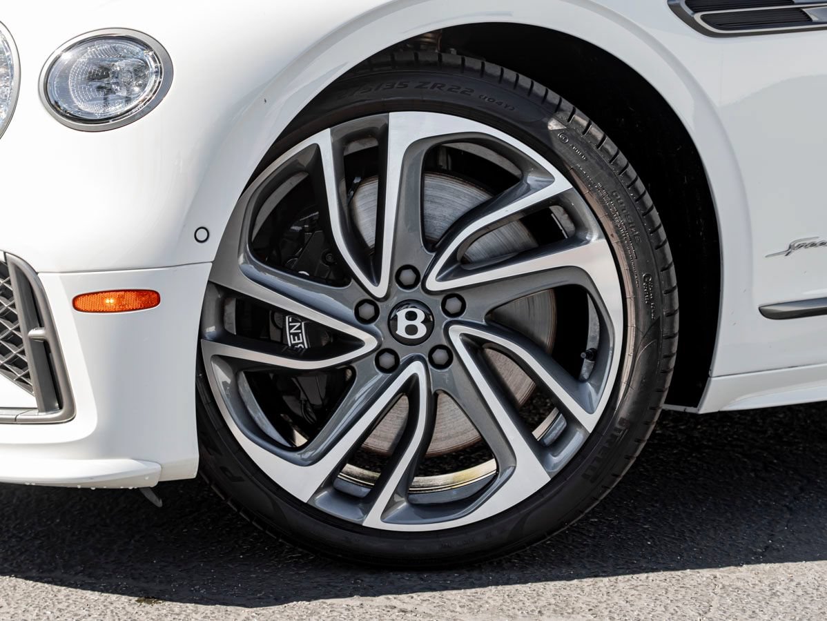 Used 2025 Bentley Flying Spur Plug-In Hybrid AWD/4WD image 6