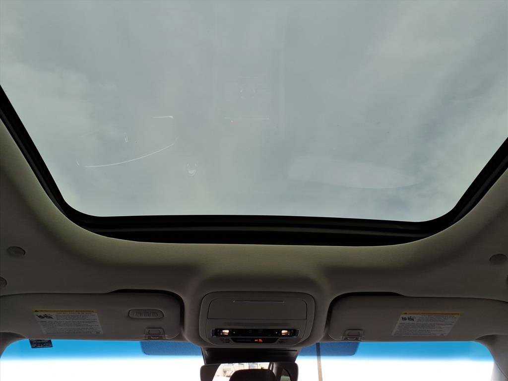 Used 2024 Lincoln Nautilus Premier w/ Equipment Group 102A image 18