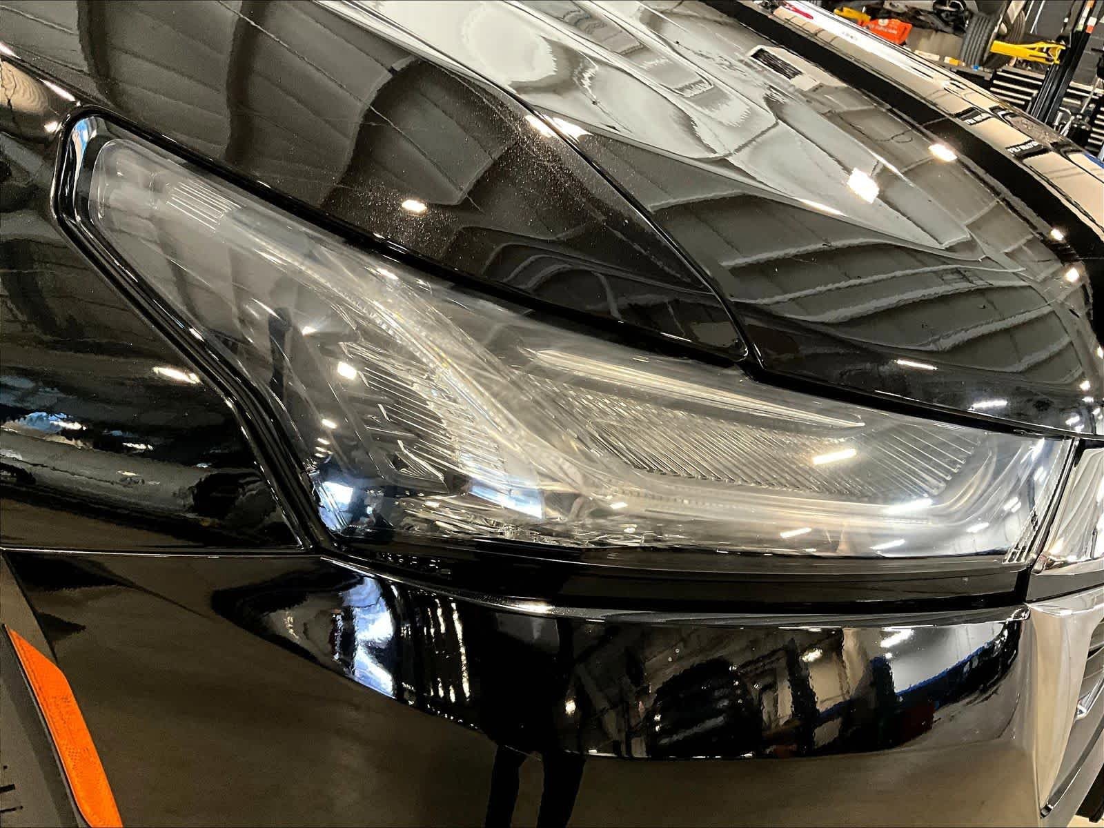 Used 2022 Chevrolet Traverse LT image 34