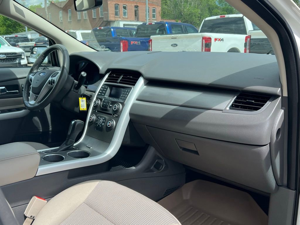 Used 2012 Ford Edge SEL FWD image 19