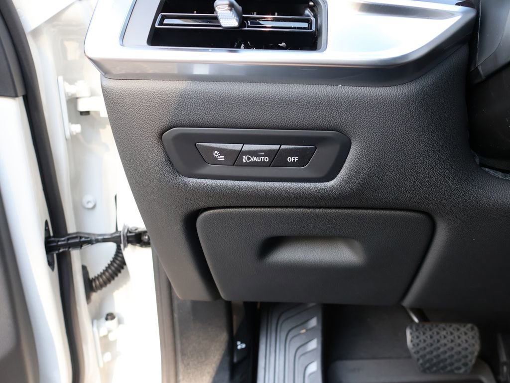 New 2026 BMW X5 xDrive40i w/ Climate Comfort Package image 37