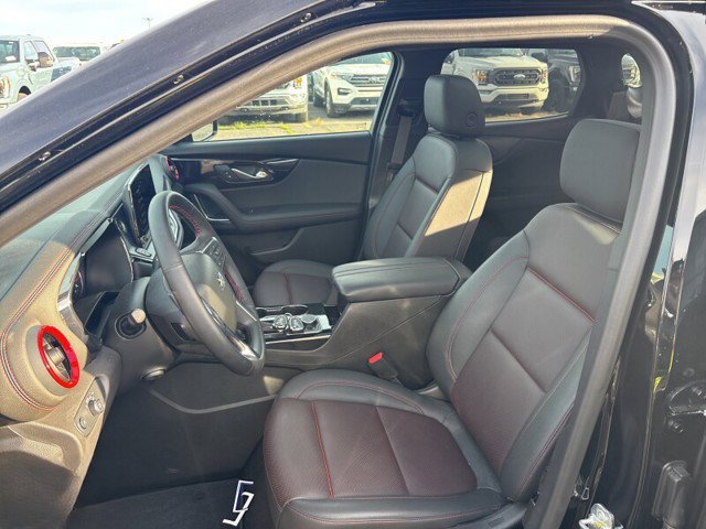 Used 2025 Chevrolet Blazer RS w/ Enhanced Convenience Package FWD image 3