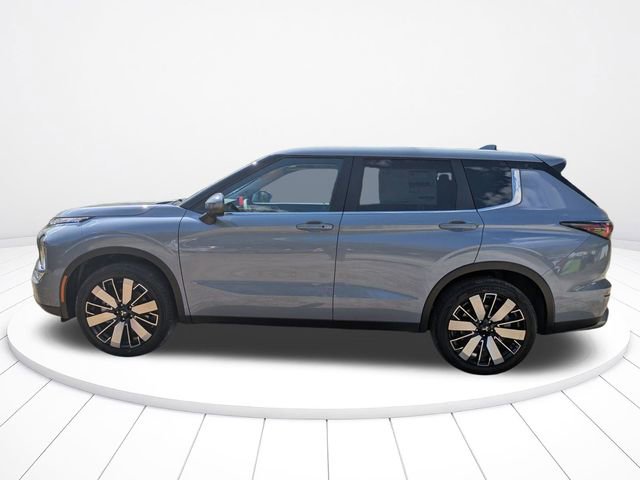 New 2026 Mitsubishi Outlander SE image 7