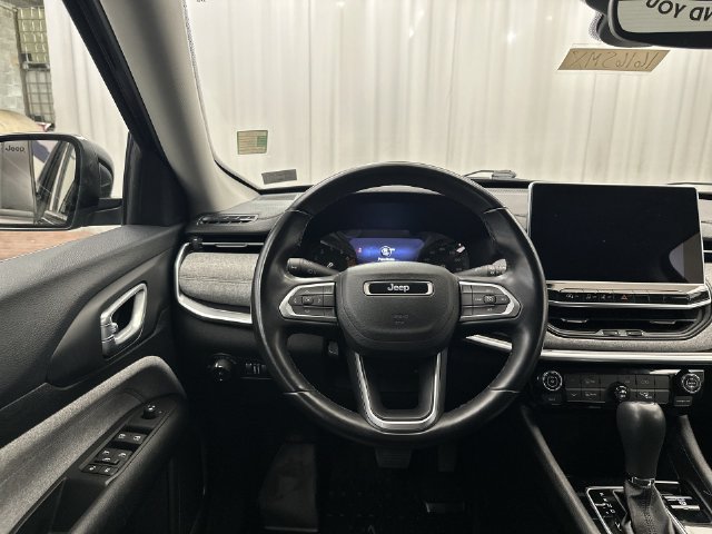 Used 2022 Jeep Compass Latitude AWD/4WD image 14