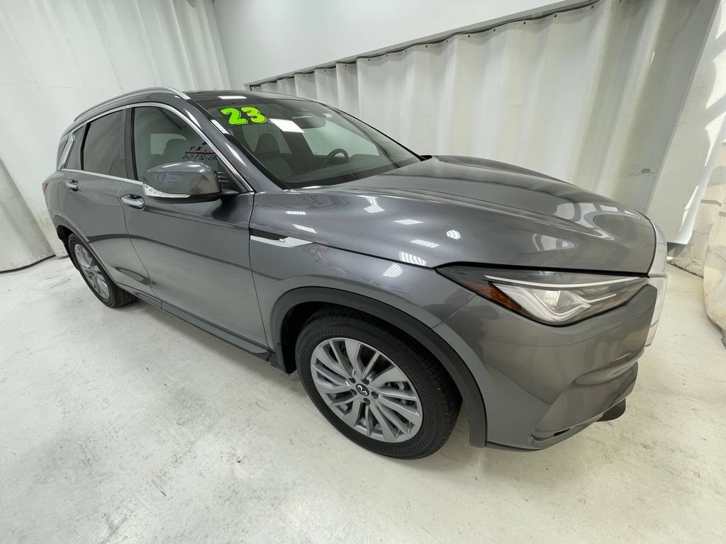 Used 2023 INFINITI QX50 Luxe AWD/4WD image 3