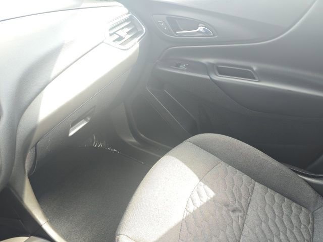 Used 2018 Chevrolet Equinox LT image 25