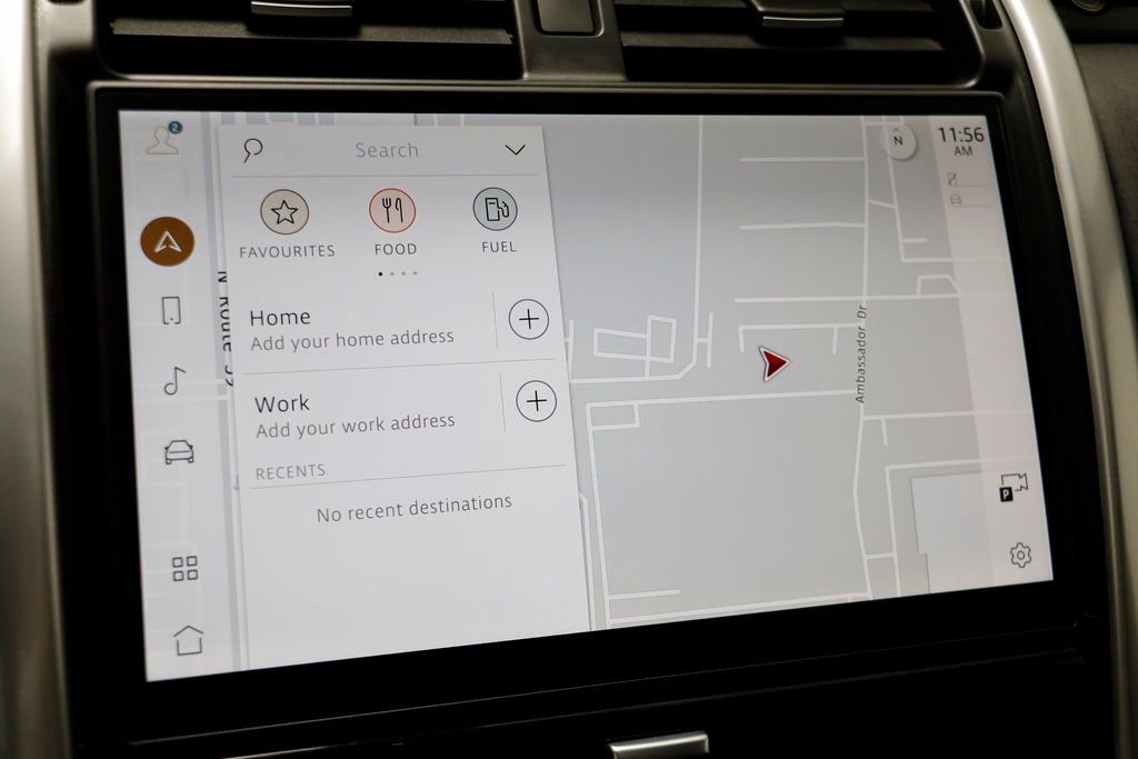 Used 2025 Land Rover Discovery S image 11