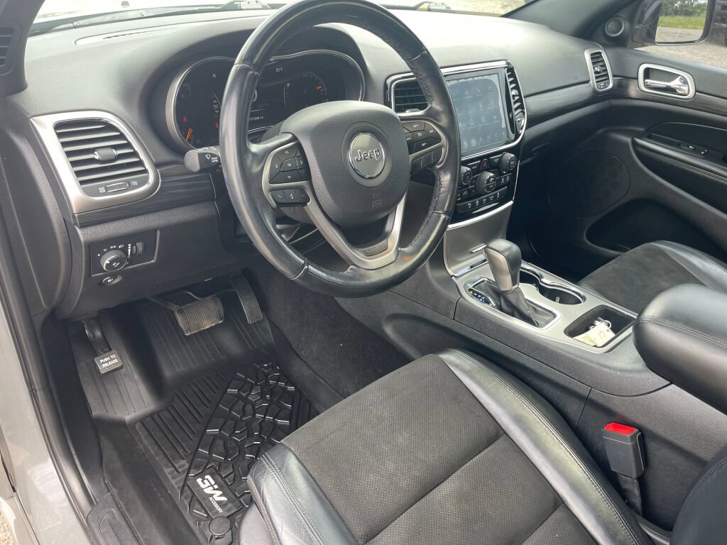 Used 2019 Jeep Grand Cherokee Altitude AWD/4WD image 5
