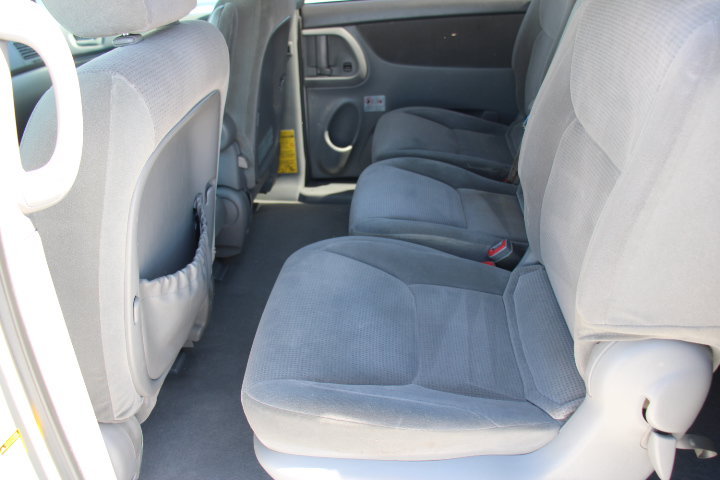 Used 2004 Toyota Sienna LE FWD image 12