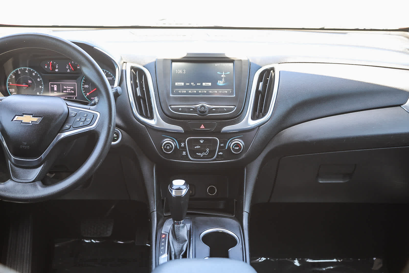 Used 2018 Chevrolet Equinox LT FWD image 13