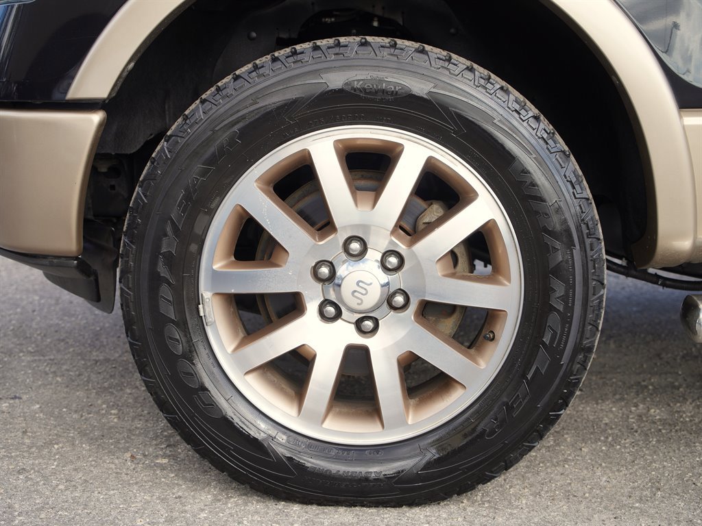 Used 2013 Ford F150 King Ranch w/ King Ranch Luxury Pkg image 35