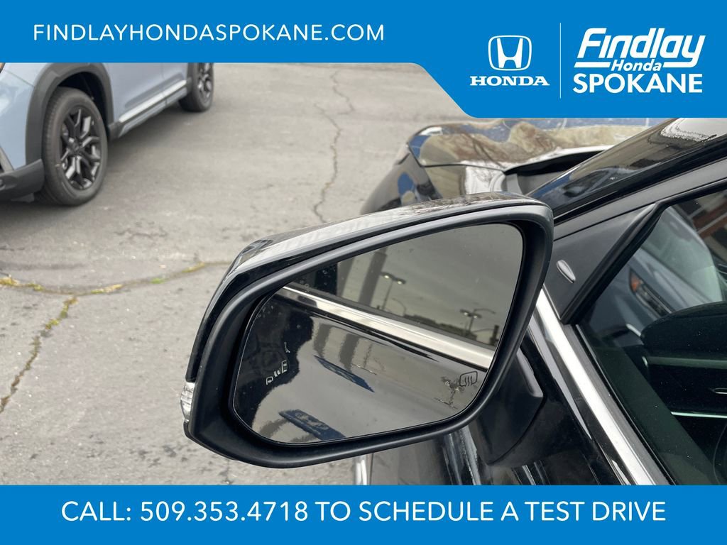 Used 2026 Toyota Highlander Limited image 4