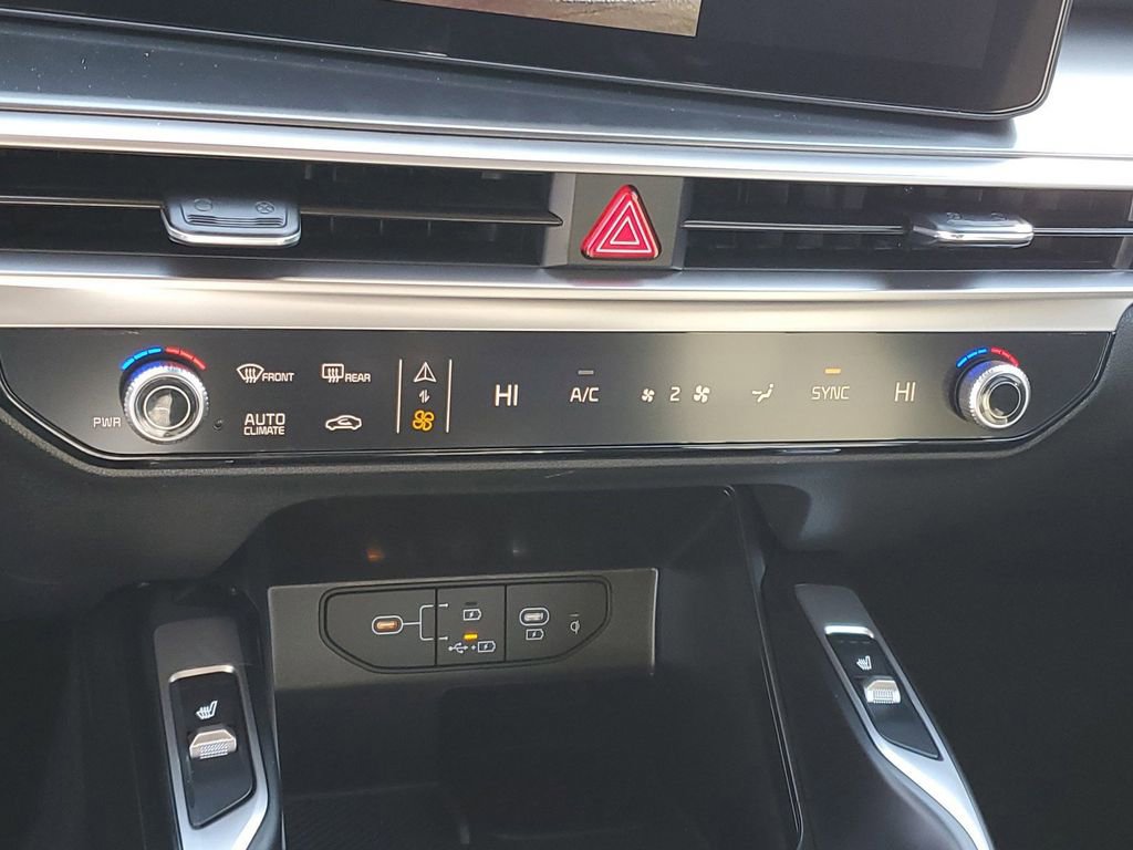 Used 2025 Kia Sorento S w/ Panoramic Sunroof Package FWD image 18