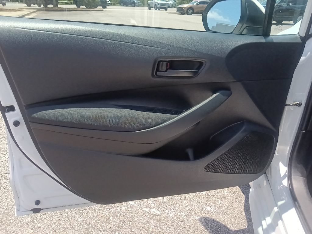 Used 2023 Toyota Corolla LE FWD image 11