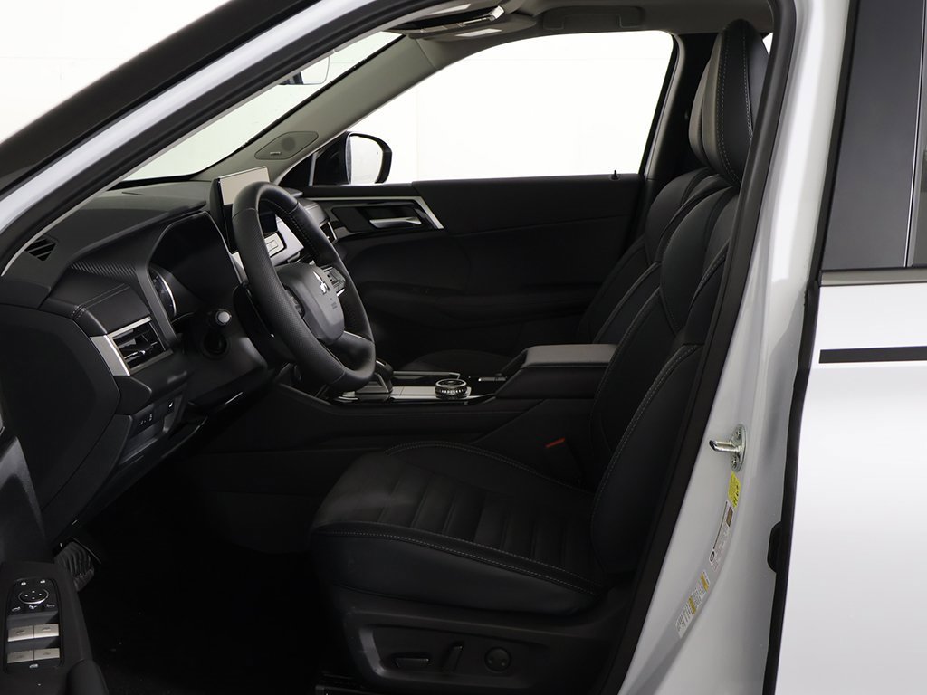 New 2026 Mitsubishi Outlander Trail Edition image 29