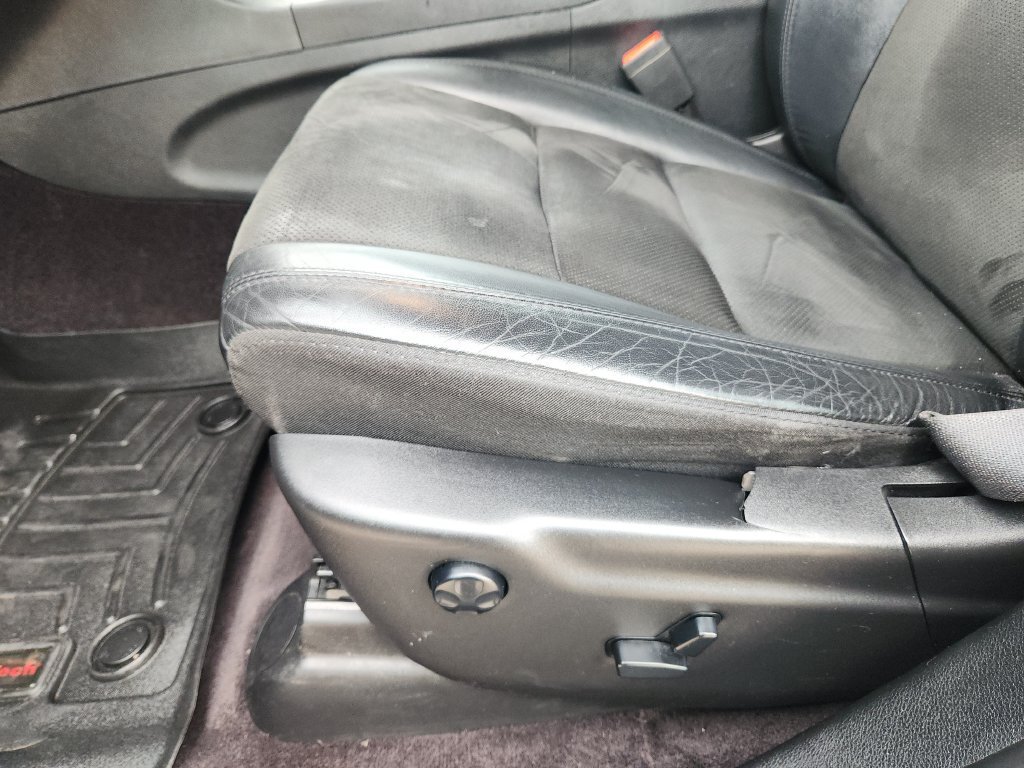 Used 2019 Jeep Grand Cherokee Altitude AWD/4WD image 17