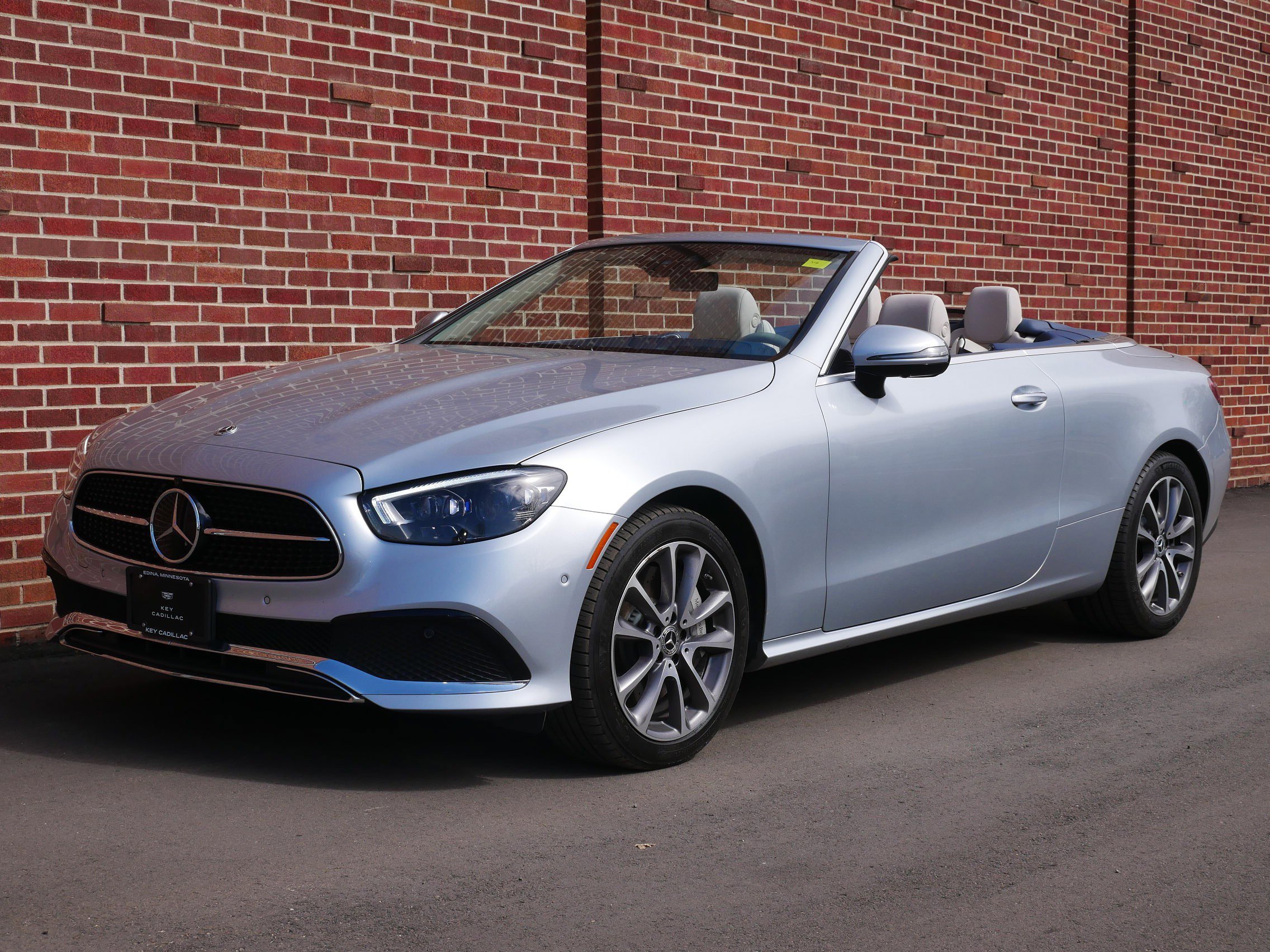 Used 2022 Mercedes-Benz E 450 4MATIC Cabriolet image 1