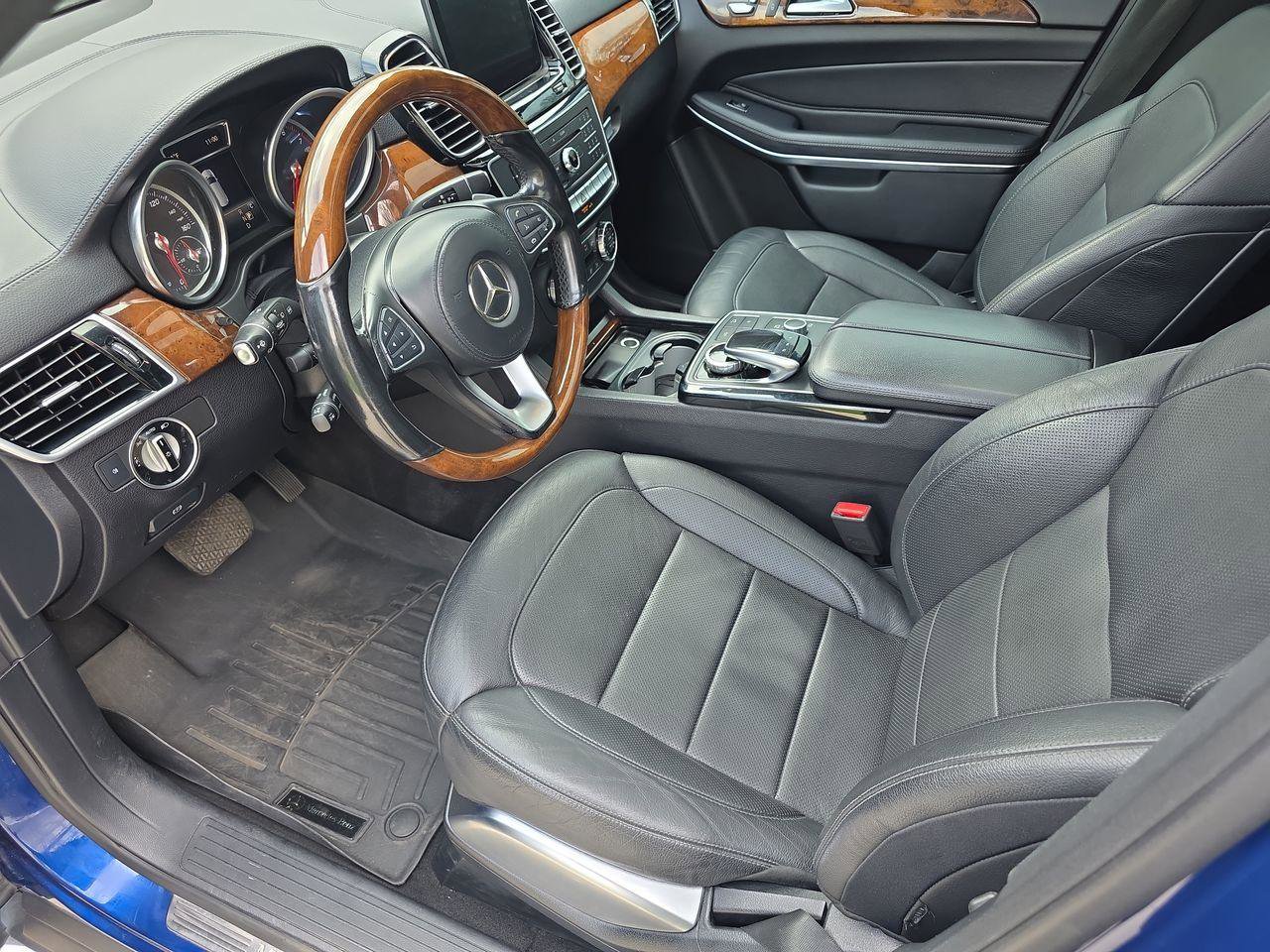 Used 2017 Mercedes-Benz GLS 550 4MATIC image 4