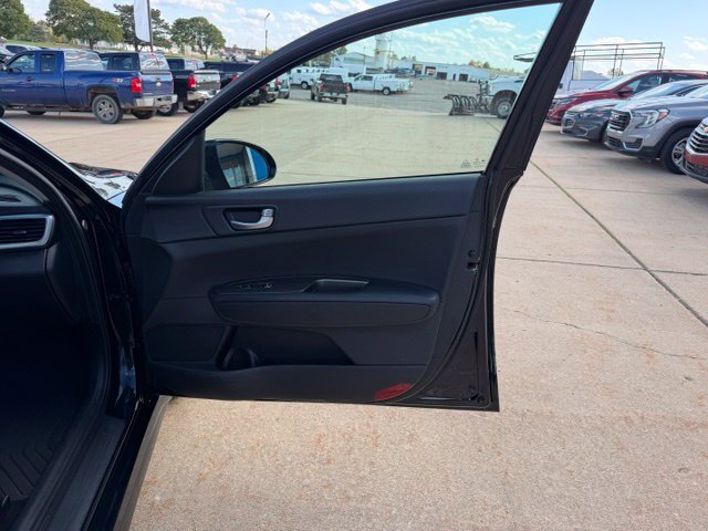 Used 2020 Kia Optima S FWD image 32