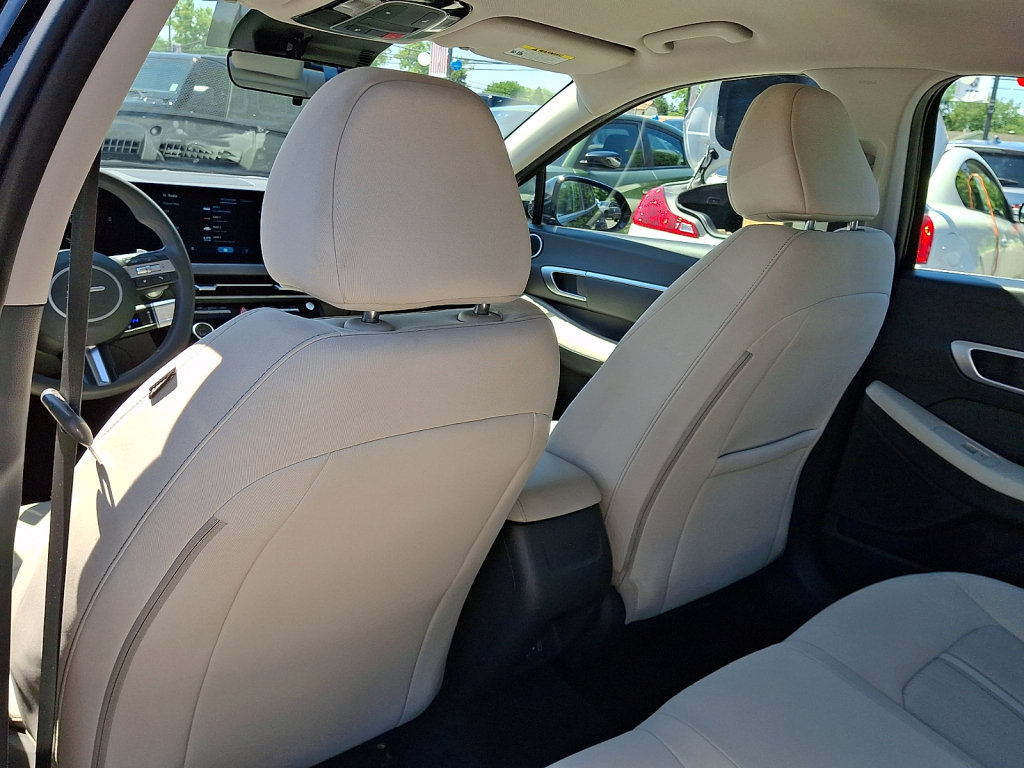 Used 2025 Hyundai Sonata SEL FWD image 21