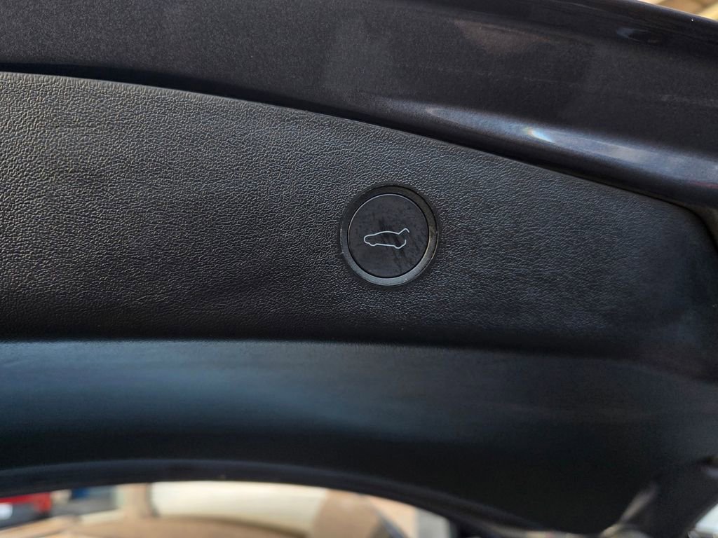 Used 2023 Tesla Model 3 Standard Range image 23