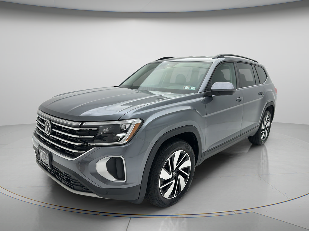 Used 2025 Volkswagen Atlas SE AWD/4WD image 5