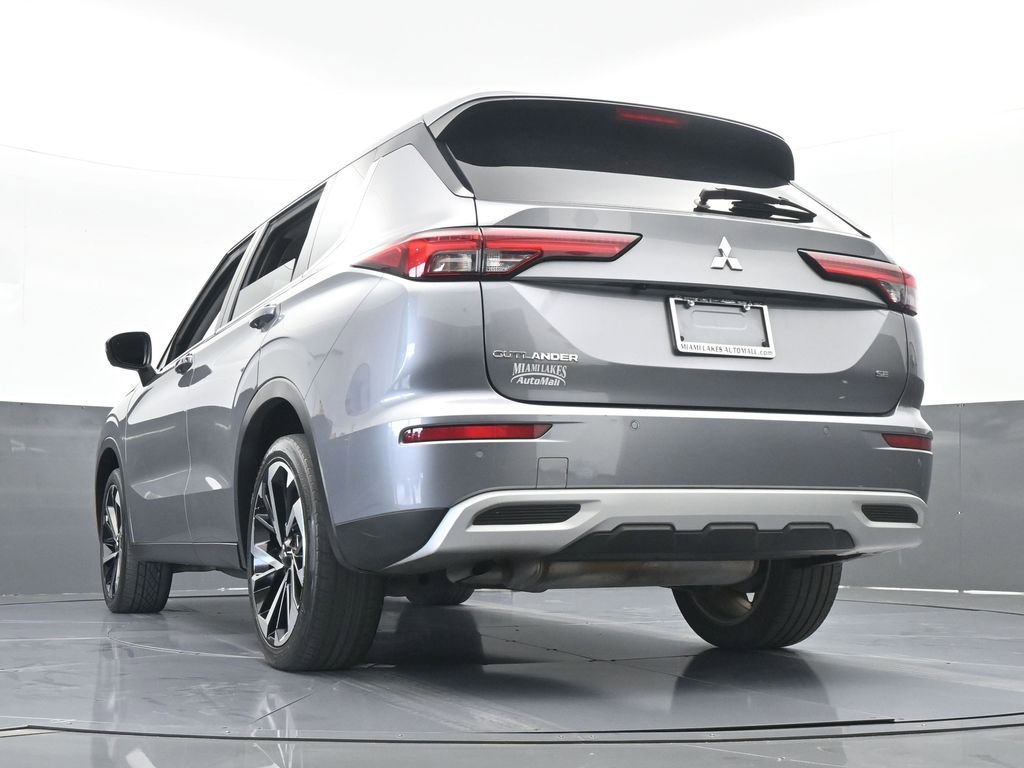 Used 2022 Mitsubishi Outlander SE image 61