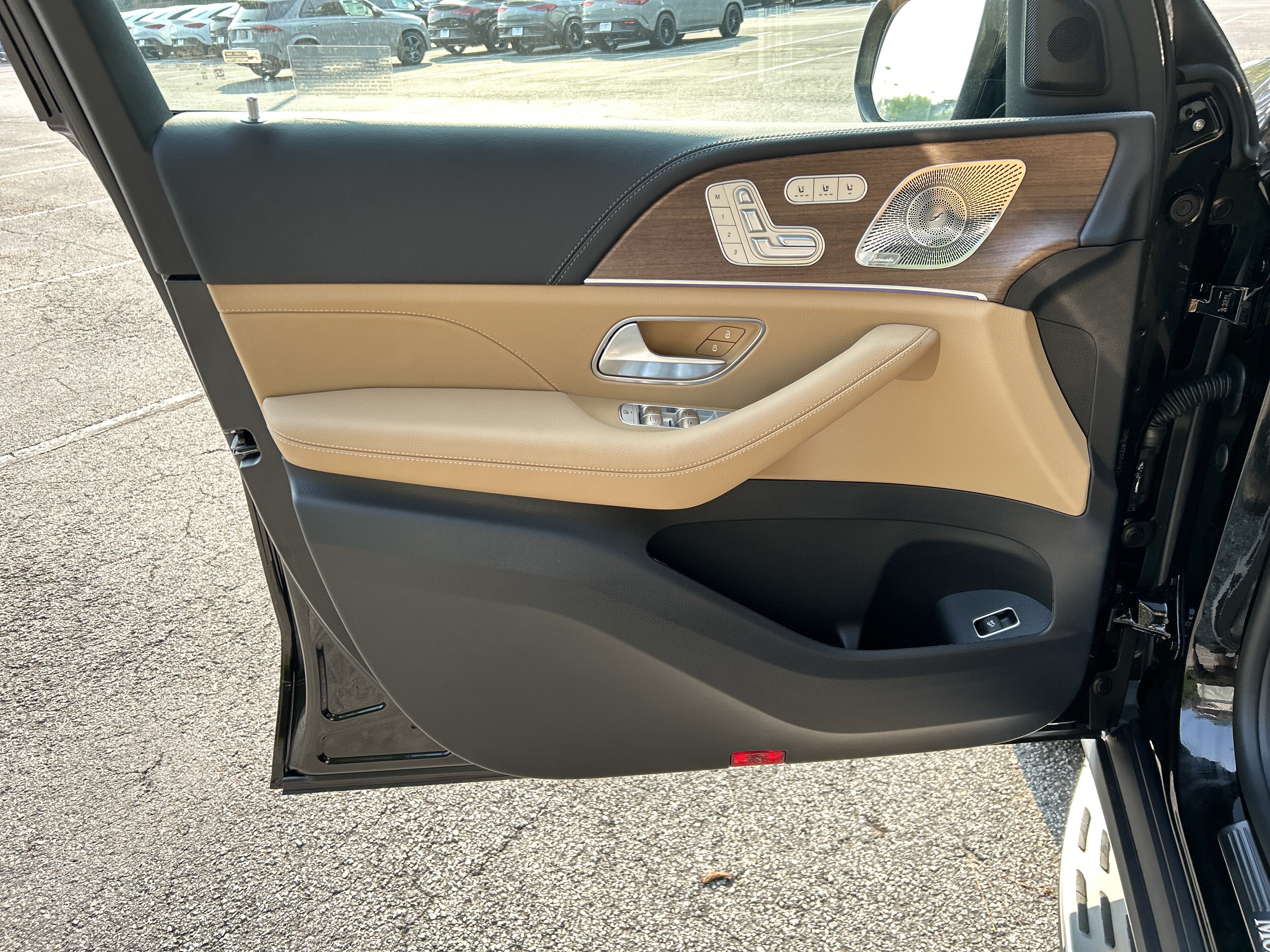 New 2026 Mercedes-Benz GLS 580 4MATIC image 17