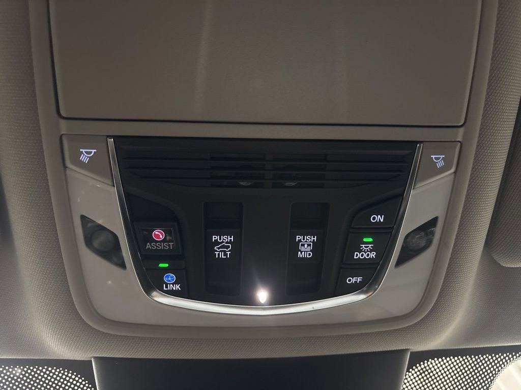 Used 2022 Acura MDX SH-AWD w/ Advance Package image 27