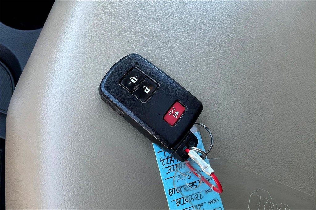 Used 2022 Toyota Sequoia SR5 image 11