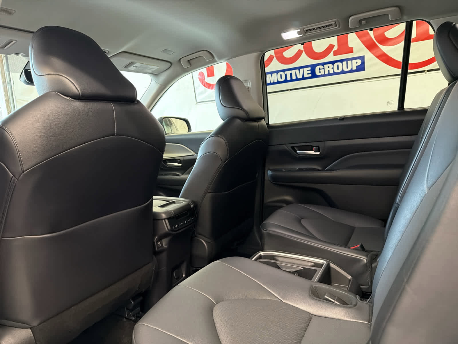 Used 2025 Toyota Grand Highlander FWD image 20