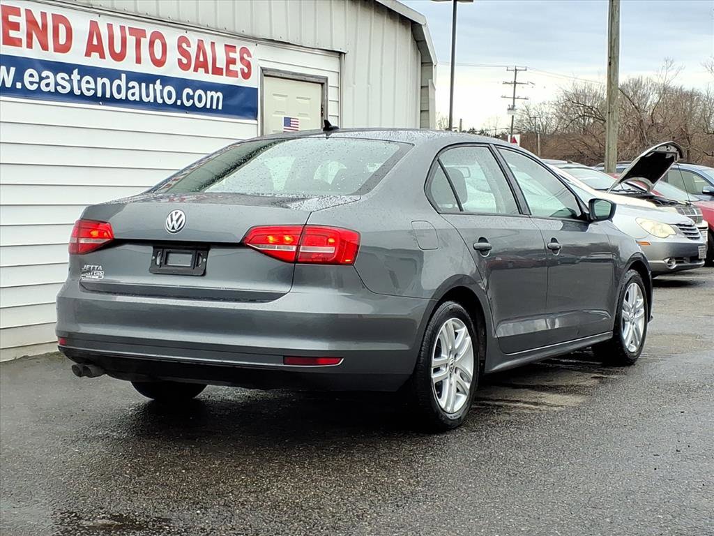 Used 2015 Volkswagen Jetta S image 3