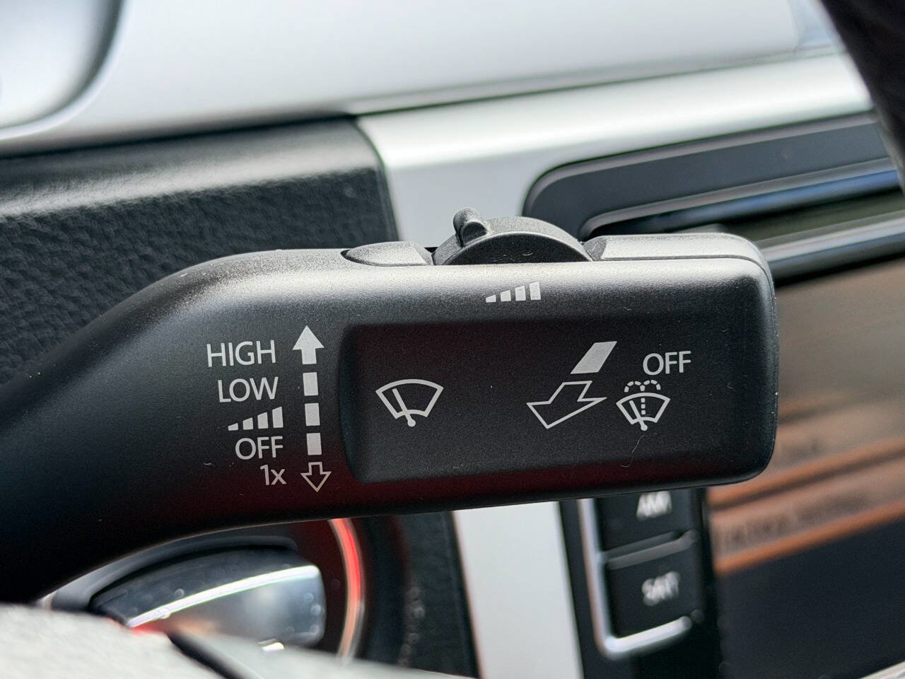 Used 2012 Volkswagen CC R-Line FWD image 35