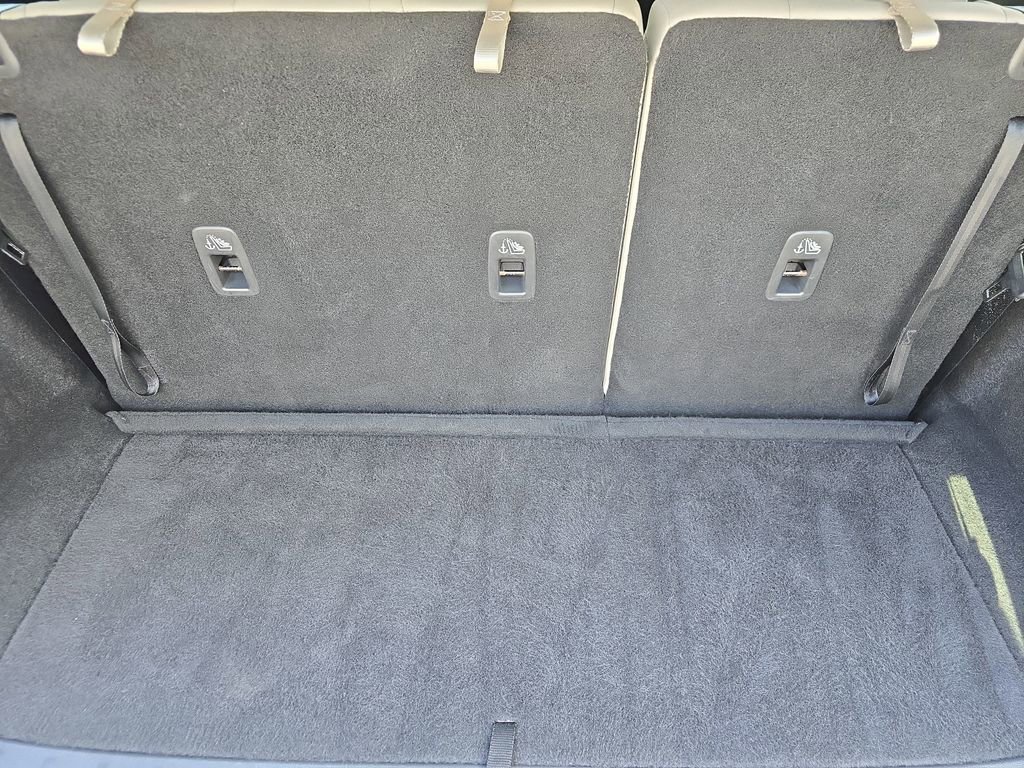 Used 2024 Nissan Pathfinder SV w/ SV Premium Package FWD image 13