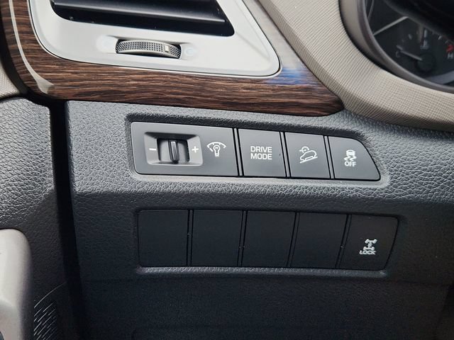 Used 2018 Hyundai Santa Fe Sport AWD/4WD image 34
