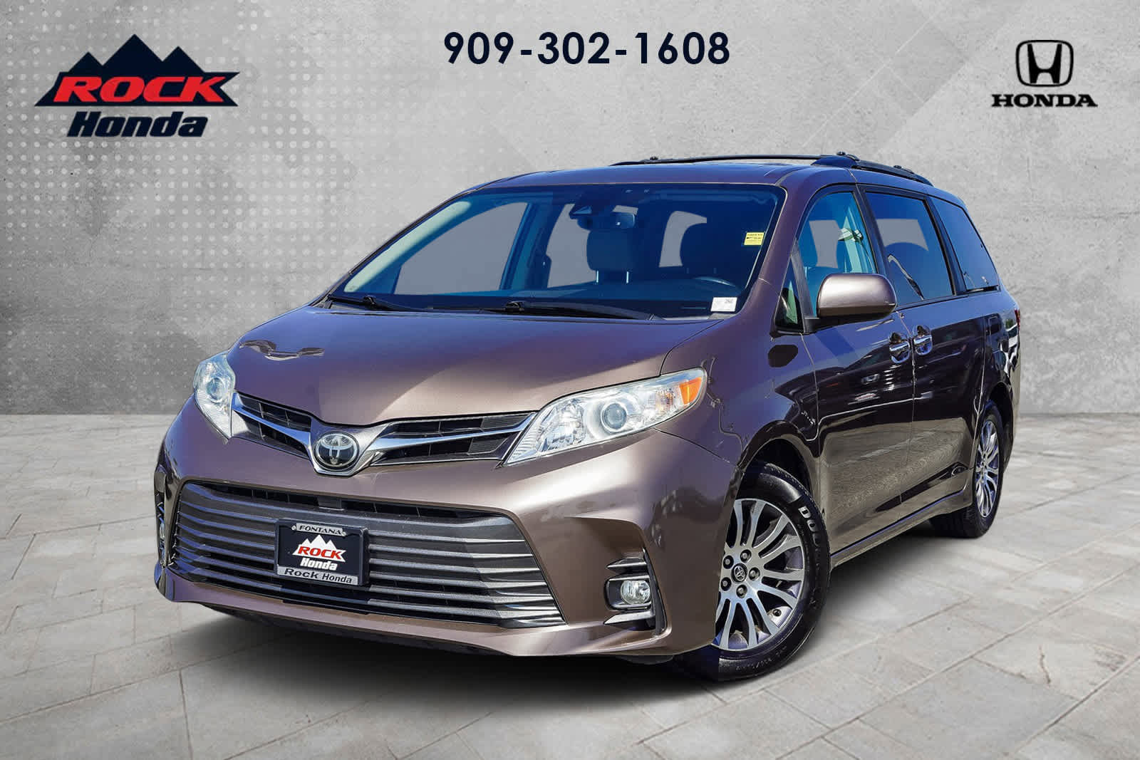 Used 2019 Toyota Sienna XLE