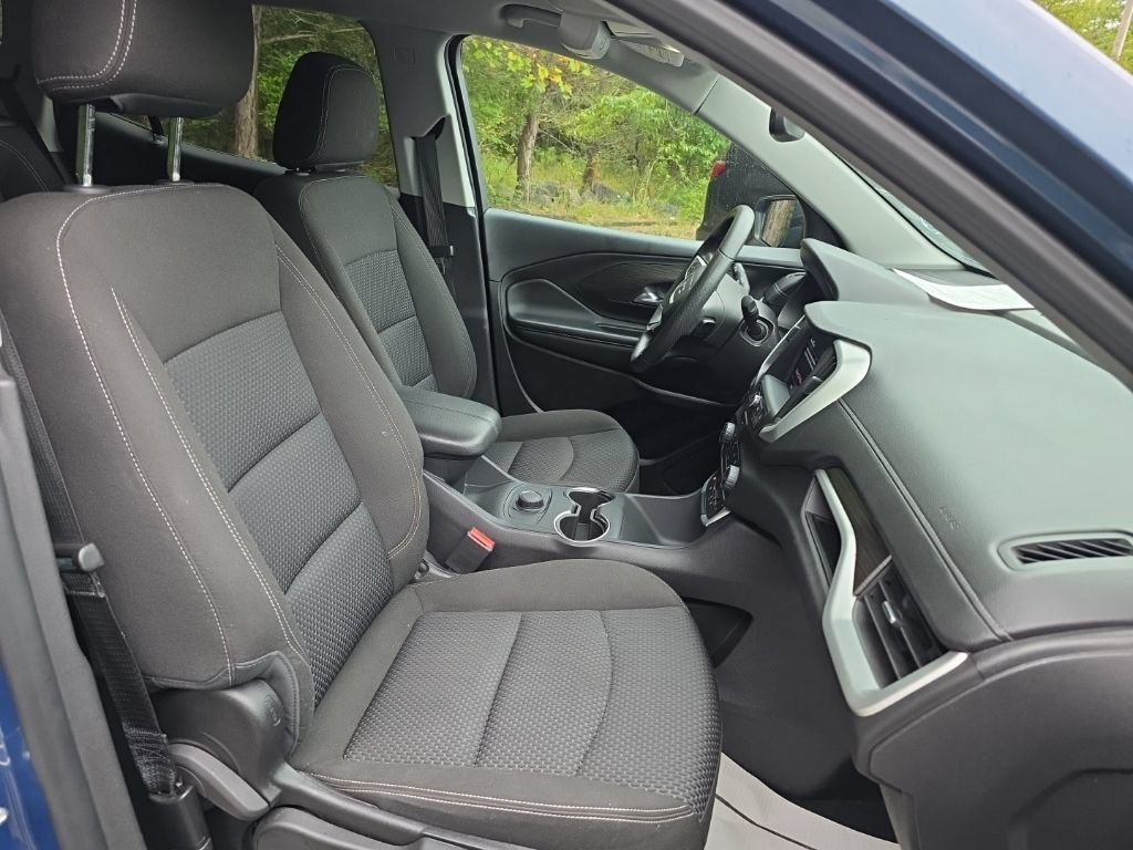 Used 2024 GMC Terrain SLE AWD/4WD image 14