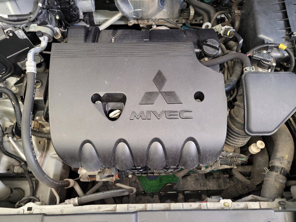 Used 2020 Mitsubishi Outlander SE AWD/4WD image 30