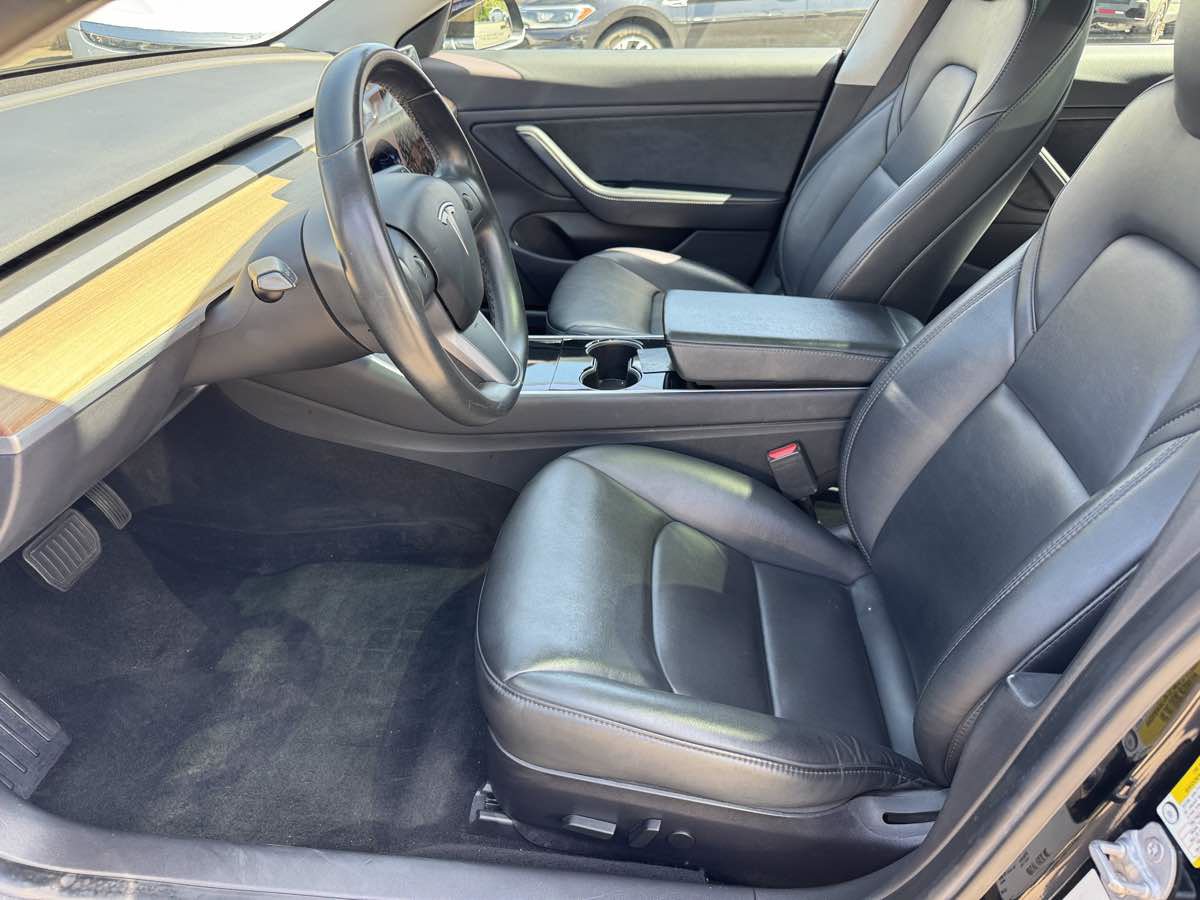 Used 2019 Tesla Model 3 Standard Range RWD image 28