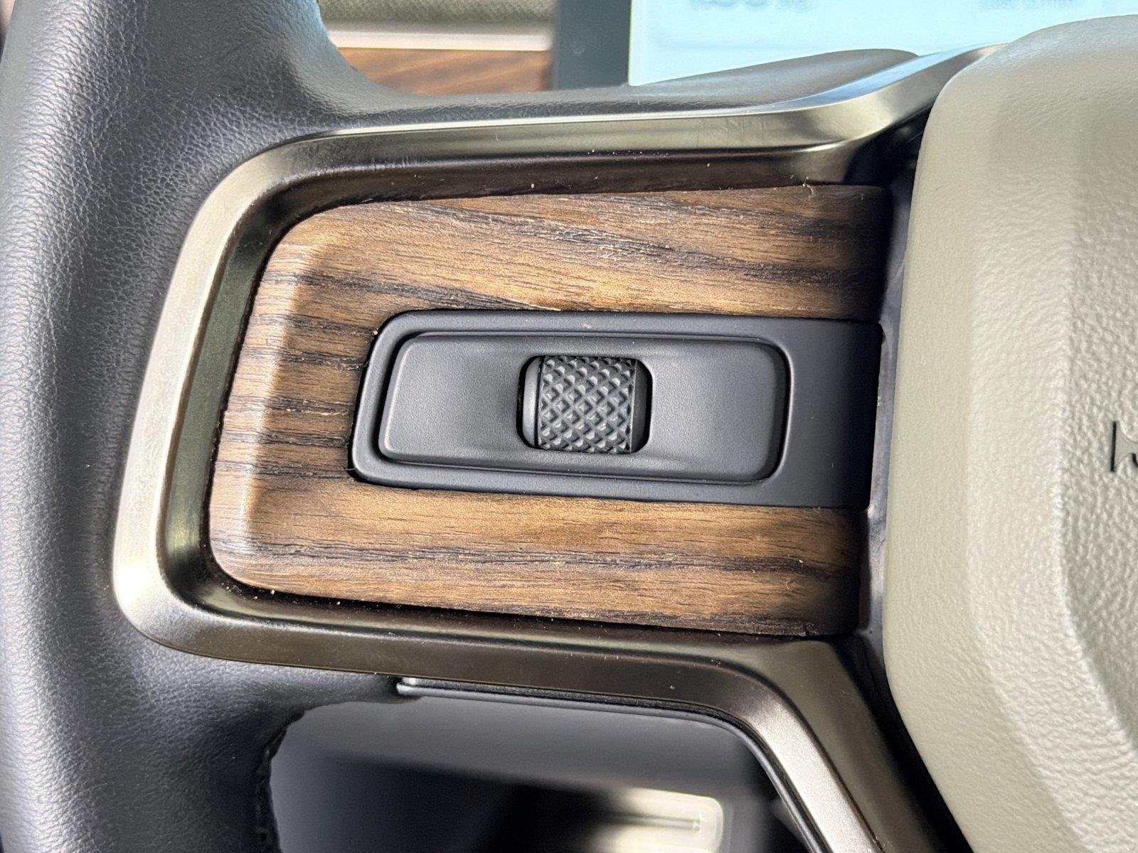 Used 2022 Rivian R1T Adventure AWD/4WD image 26