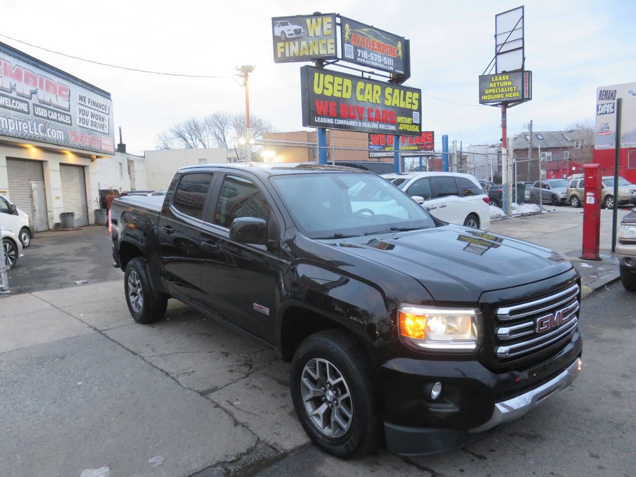 Used 2016 GMC Canyon SLE w/ All Terrain Package AWD/4WD image 3