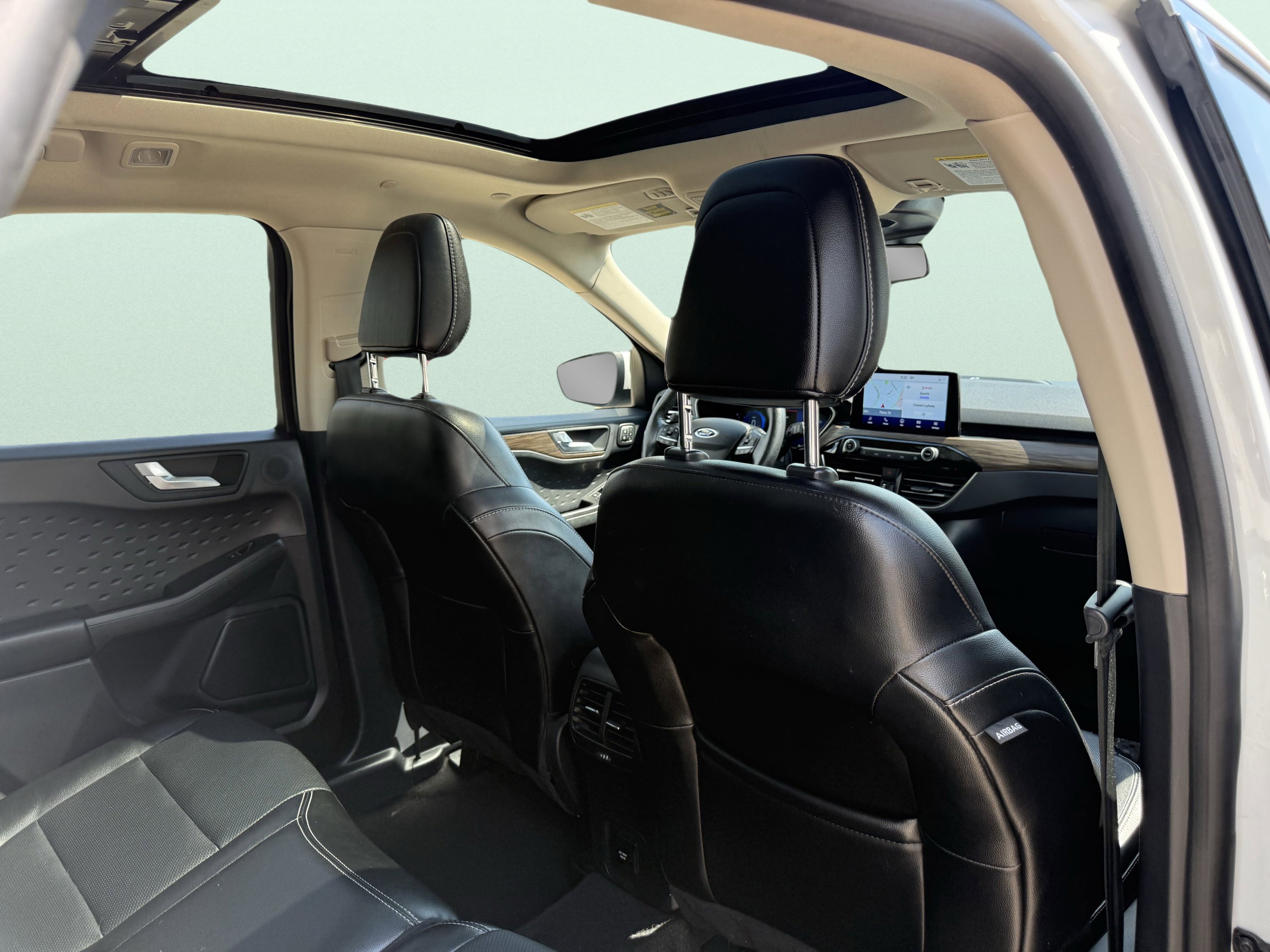 Used 2020 Ford Escape Titanium image 43