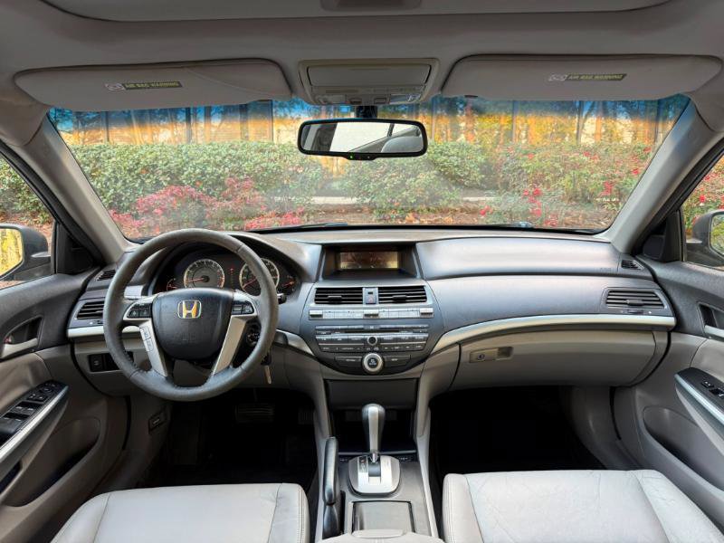 Used 2010 Honda Accord EX-L image 2