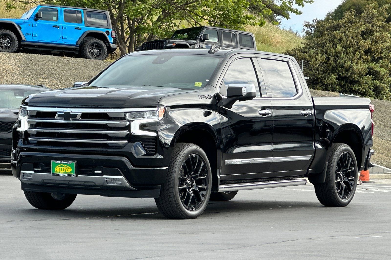 Used 2024 Chevrolet Silverado 1500 High Country w/ Technology Package image 9