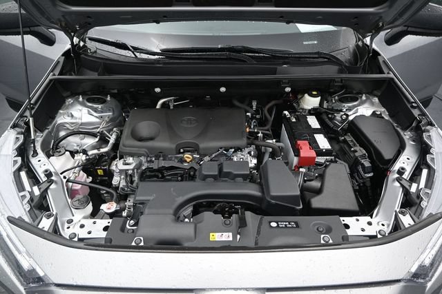 Used 2024 Toyota RAV4 LE FWD image 18