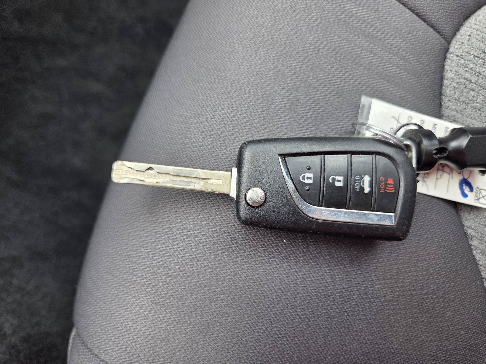 Used 2022 Toyota Camry LE FWD image 28