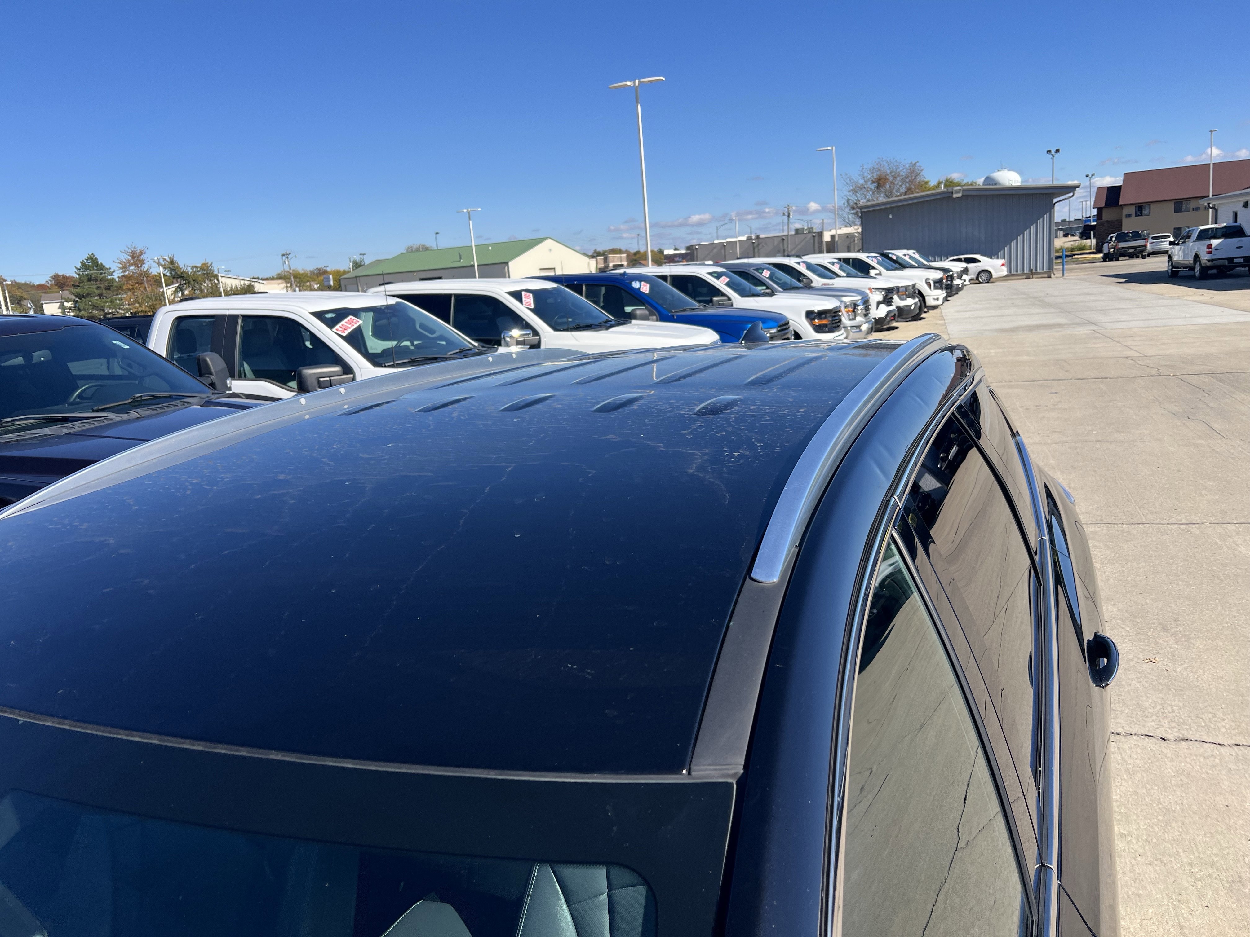 Used 2024 Buick Enclave Premium image 3