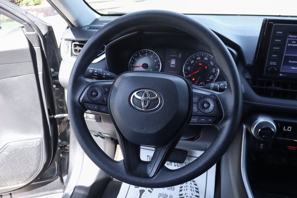 Used 2021 Toyota RAV4 XLE image 20
