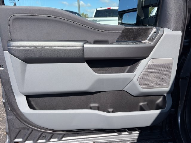 New 2027 Ford F350 XLT w/ XLT Premium Package AWD/4WD image 15