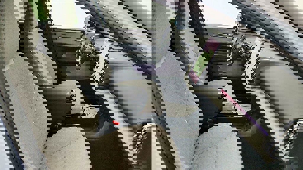 Used 2025 Volvo EX30 Ultra image 25